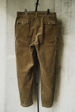 Carica l'immagine nel visualizzatore di Gallery, ANTi COUNTRY CLUB CORDUROY PANTS - KHAKI -