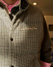 Carica l'immagine nel visualizzatore di Gallery, ANTi COUNTRY CLUB DOWN VEST - BLACK CHECK -