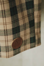 Carica l&#39;immagine nel visualizzatore di Gallery, ANTi COUNTRY CLUB 3/4 LENGTH SHORTS - GREEN CHECK -
