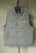 Charger l&#39;image dans la galerie, ANTi COUNTRY CLUB DOWN VEST - BLACK CHECK -
