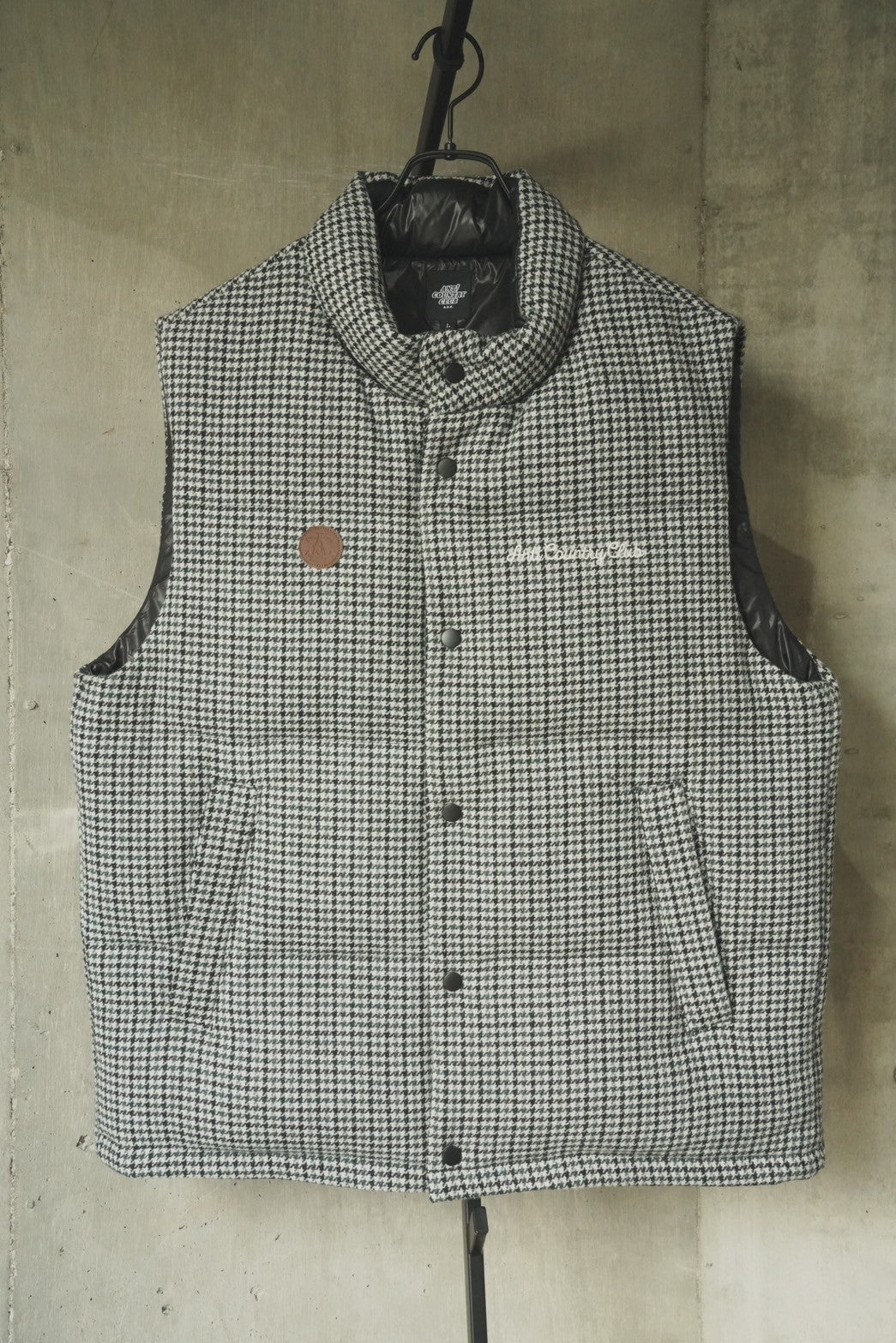 ANTi COUNTRY CLUB DOWN VEST - BLACK CHECK -