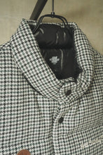 Charger l&#39;image dans la galerie, ANTi COUNTRY CLUB DOWN VEST - BLACK CHECK -
