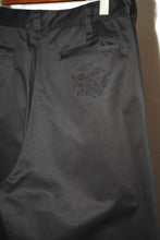 Load image into Gallery viewer, ANTi COUNTRY CLUB TOKYO 2026 SS - ONE-TUCK CHINO PANTS（BLACK) -
