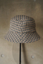 Carica l&#39;immagine nel visualizzatore di Gallery, ANTi COUNTRY CLUB WOOL BUCKET HAT
